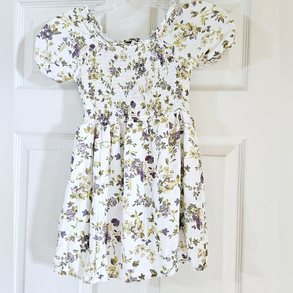 Art Class Girls Smocked Short Sleeve Dress, White Floral Size Small 6/6X
